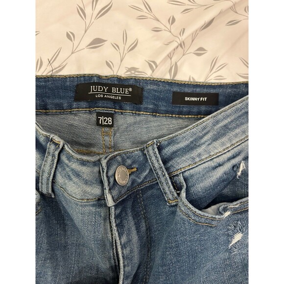 Judy Blue distressed Jean with patchwork size 7 - Picture 2 of 3